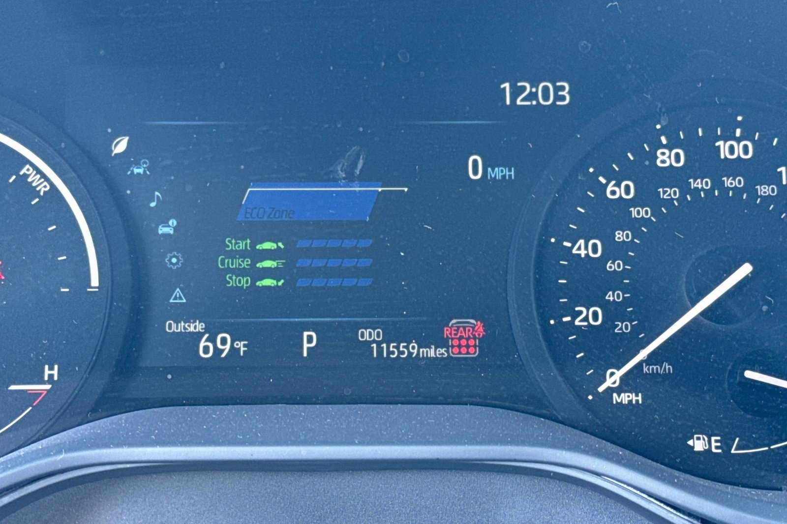 Used 2025 Toyota Sienna XLE FWD image 23