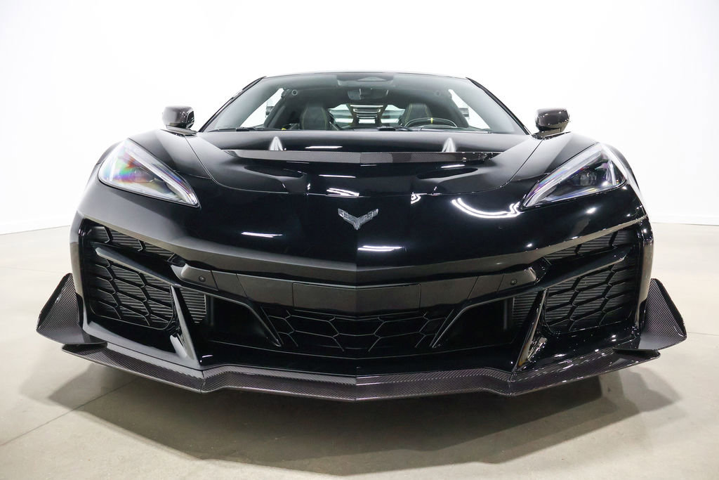 Used 2026 Chevrolet Corvette ZR1 w/ ZR1 Carbon Fiber Aero Package image 17
