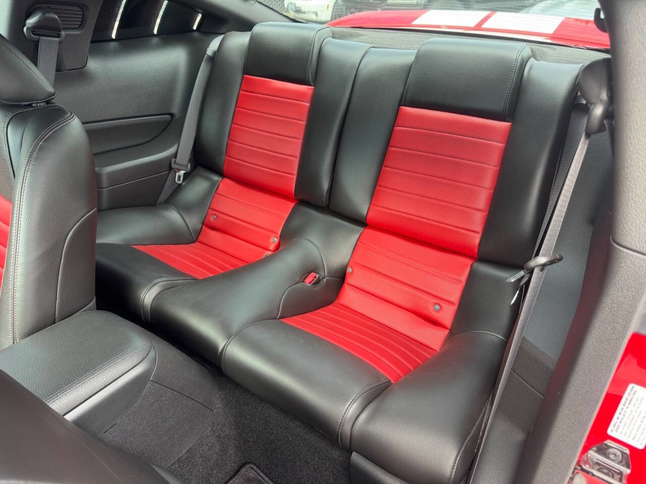 Used 2007 Ford Mustang Shelby GT500 RWD image 14