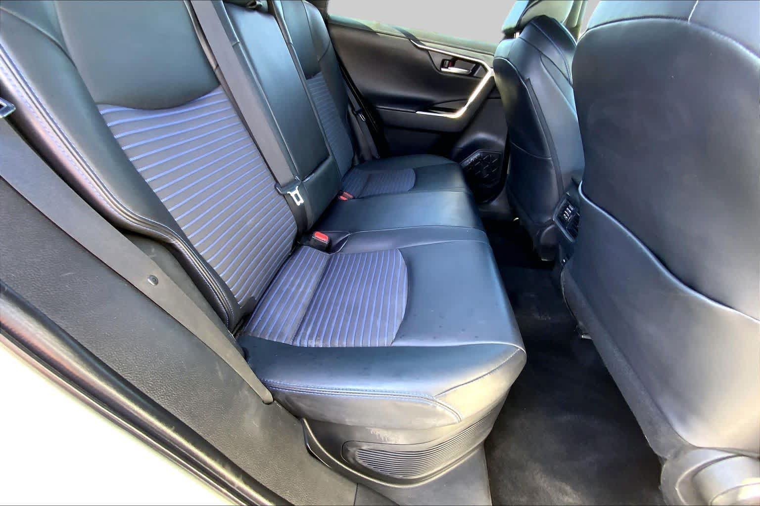 Used 2022 Toyota RAV4 XSE AWD/4WD image 19