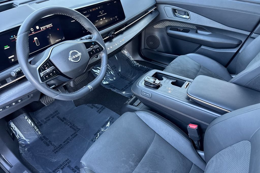 Used 2024 Nissan Ariya AWD image 9