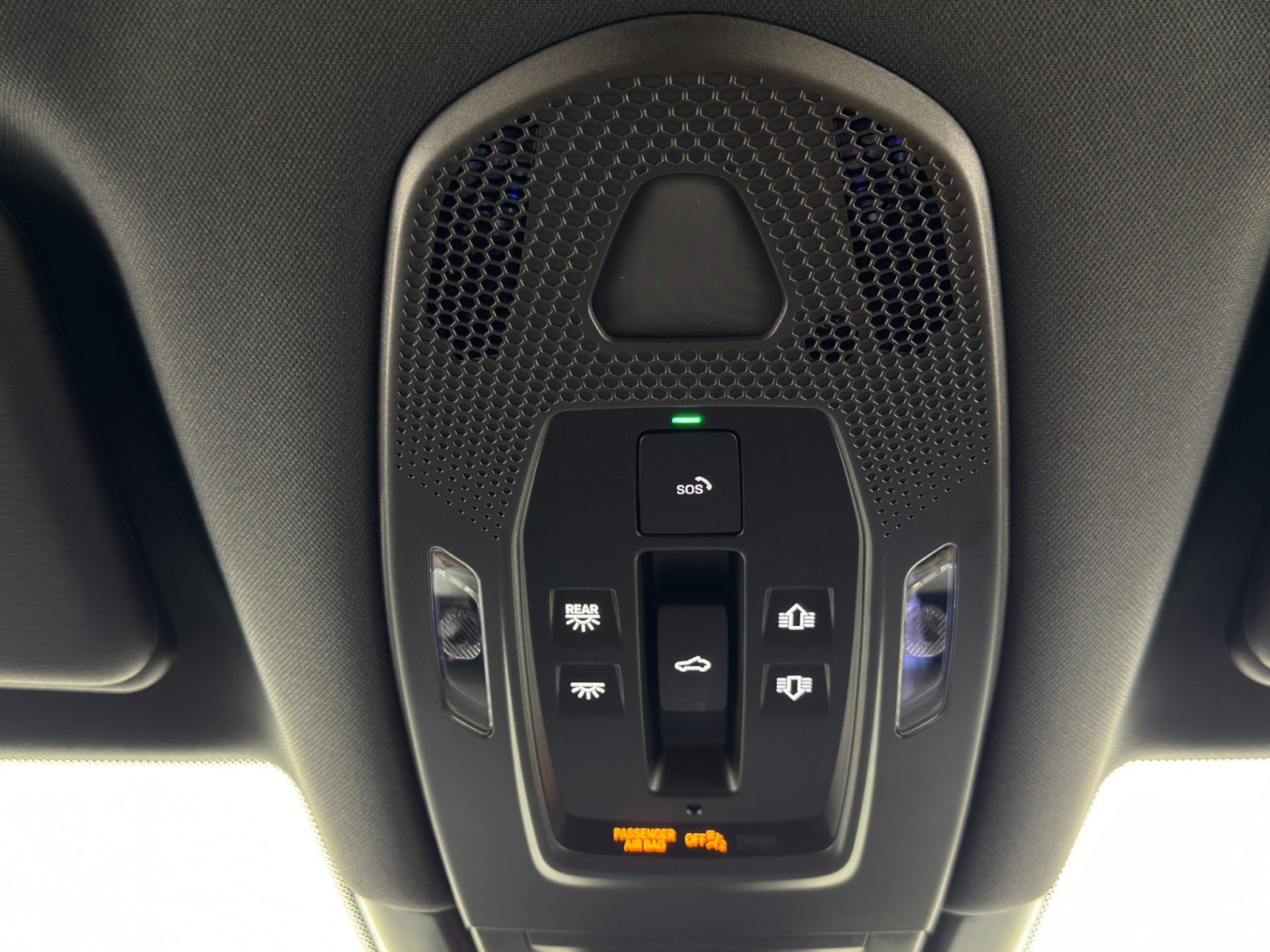 Used 2025 Porsche Cayenne S w/ Premium Package Plus image 37