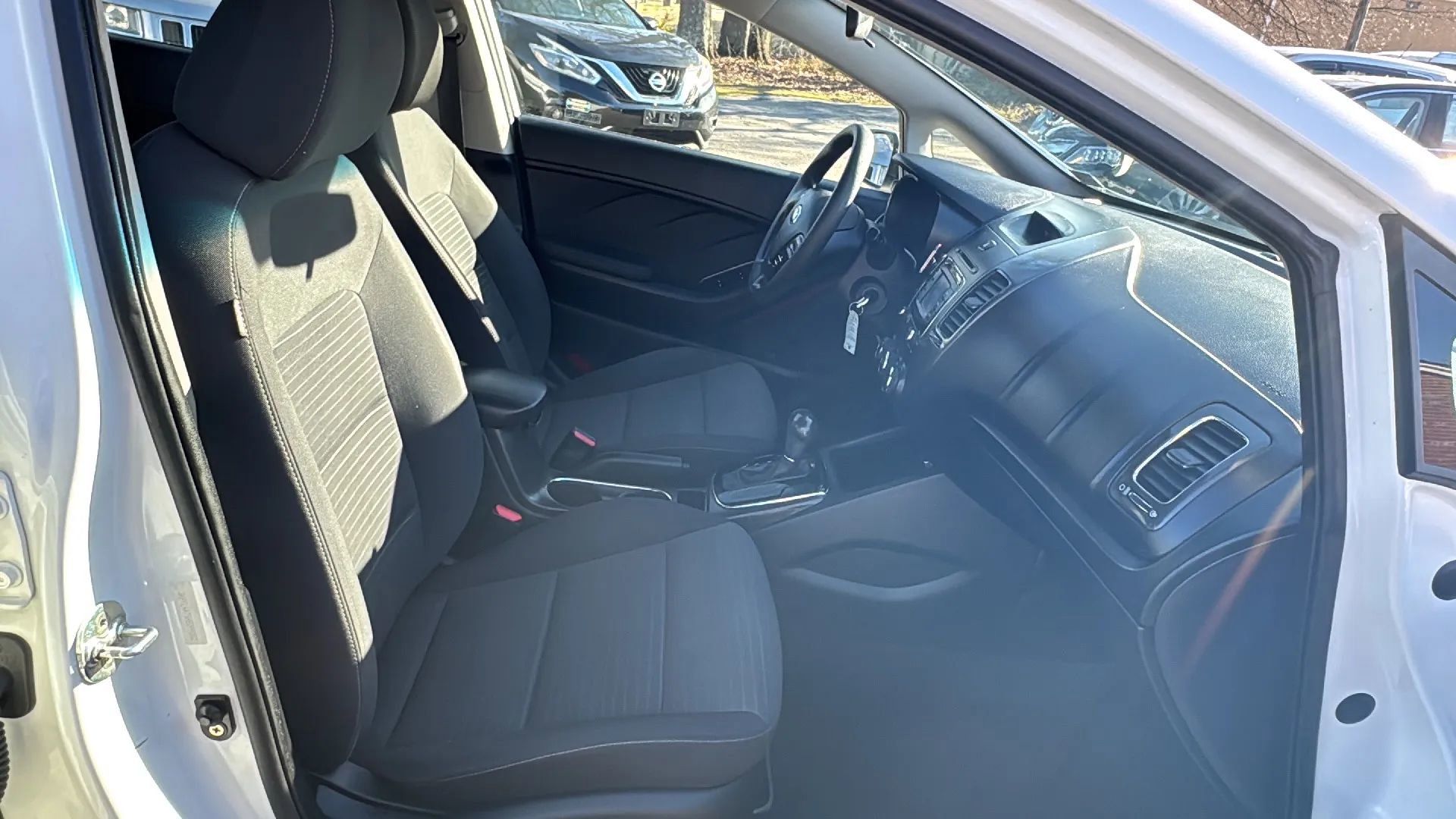 Used 2017 Kia Forte LX w/ LX Popular Package image 12