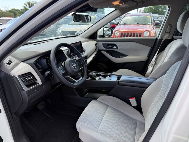 Used 2023 Nissan Rogue SV FWD image 26