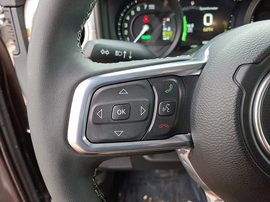 Used 2025 Jeep Wrangler Unlimited Sahara image 20