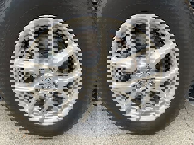 Used 2024 Chrysler Pacifica Touring-L image 9