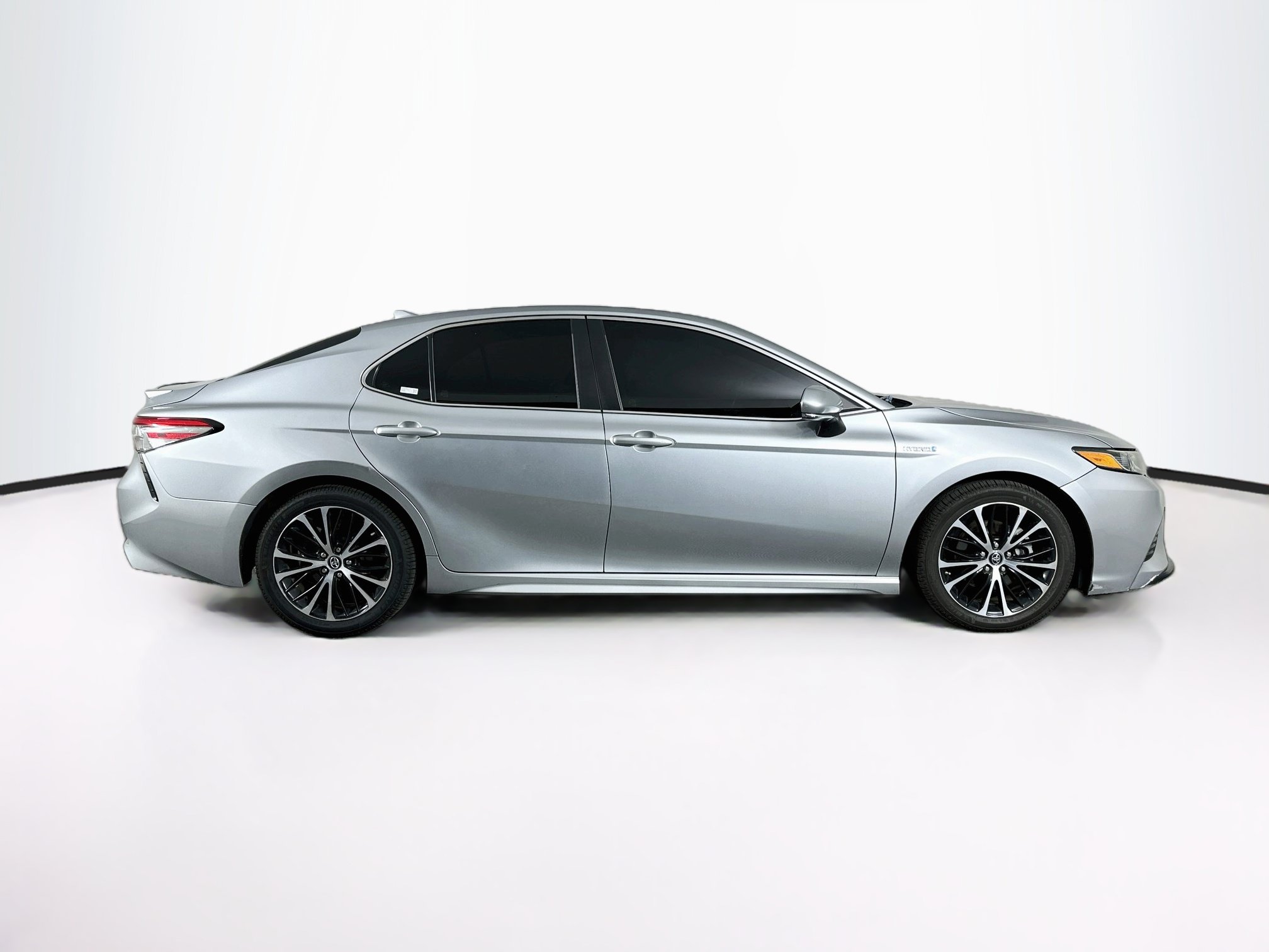 Used 2019 Toyota Camry SE w/ Audio Package FWD image 10