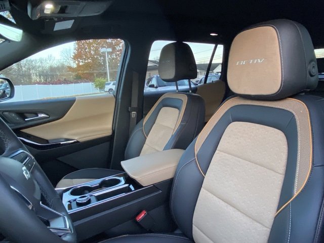 Used 2025 Chevrolet Equinox ACTIV w/ Safety and Technology Package image 14