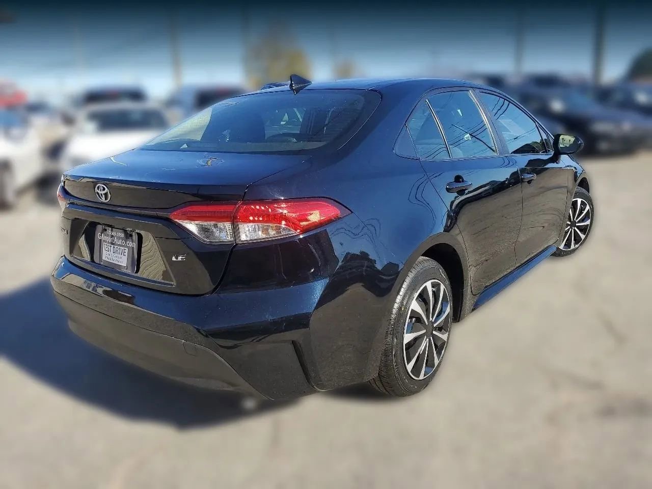 Used 2023 Toyota Corolla LE image 11