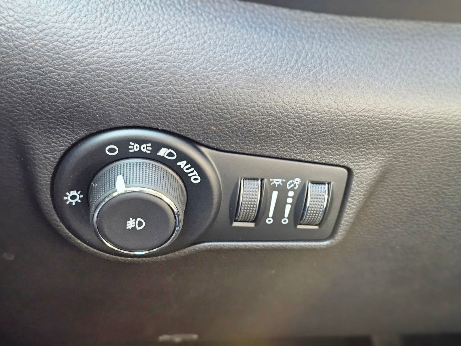 New 2026 Jeep Compass Latitude image 19