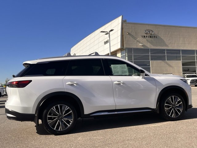 Certified 2026 INFINITI QX60 Luxe w/ Cargo Package image 5