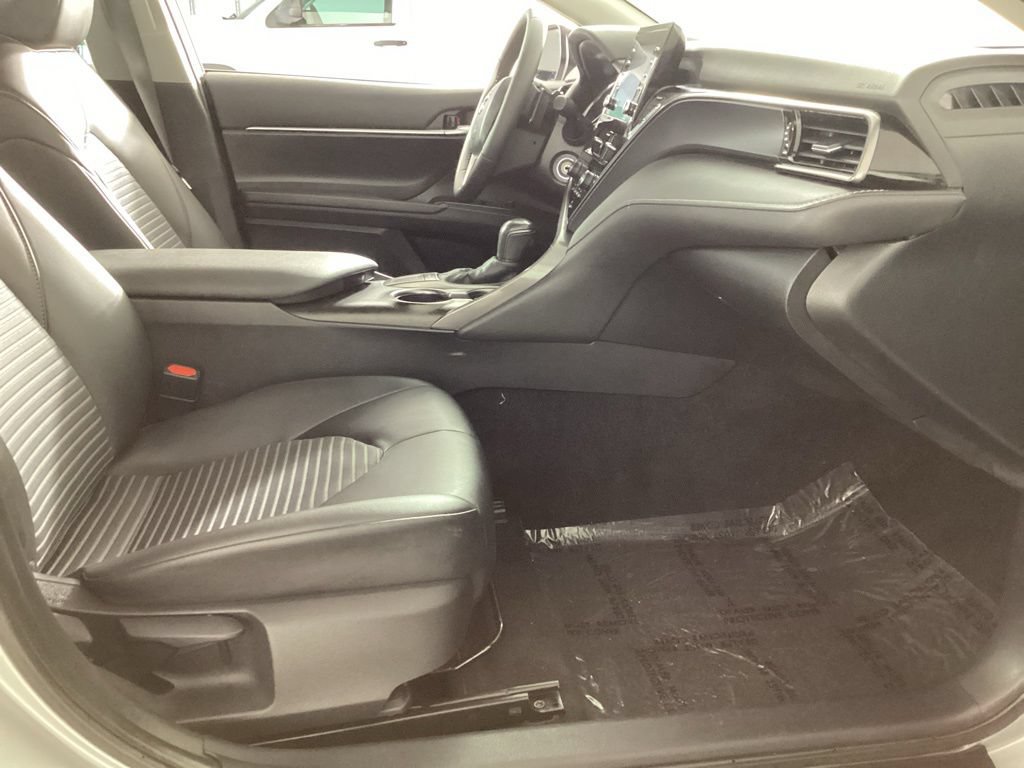 Used 2024 Toyota Camry SE FWD image 25