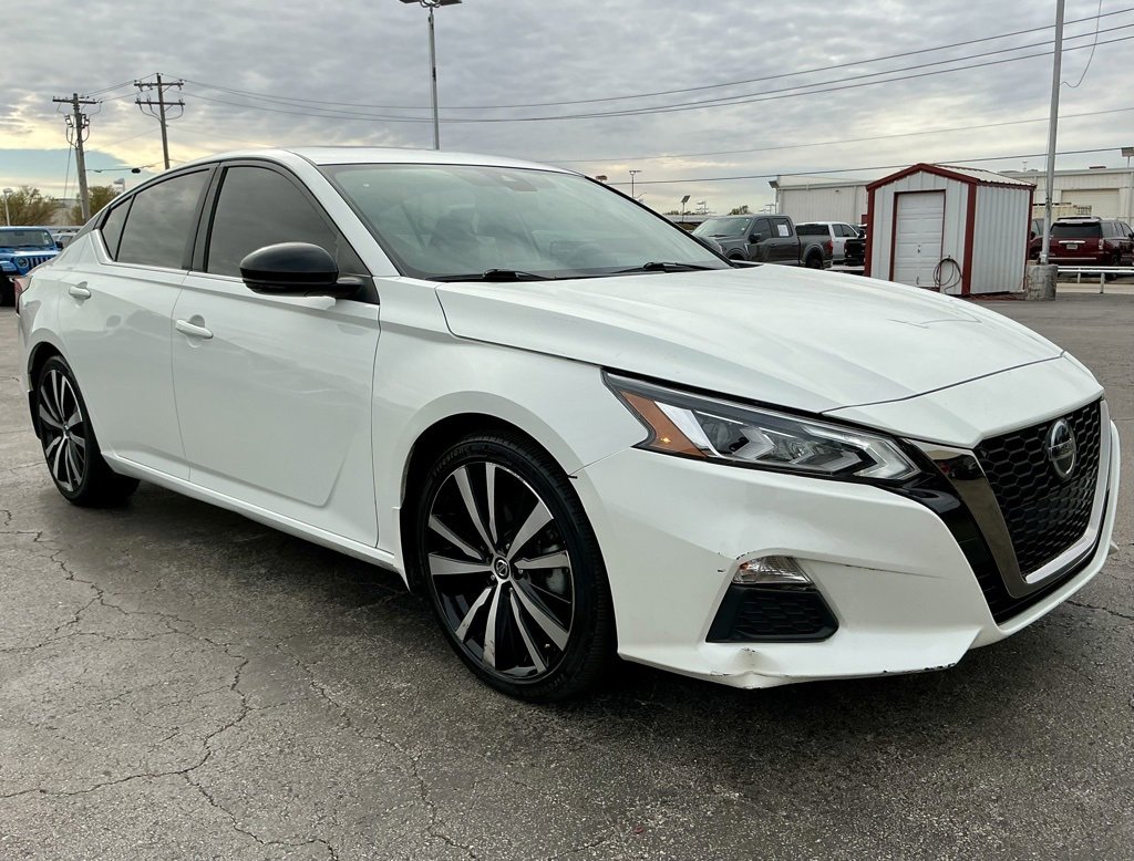 Used 2021 Nissan Altima 2.5 SR w/ SR Premium Package image 6