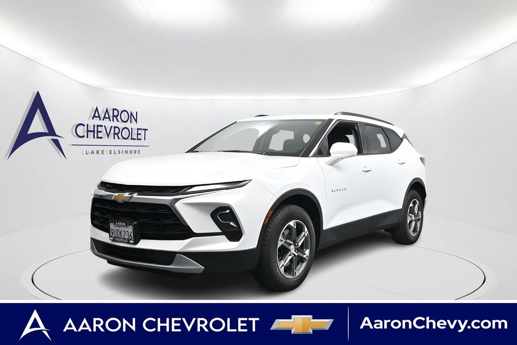 New 2025 Chevrolet Blazer LT w/ Convenience Package FWD image 1