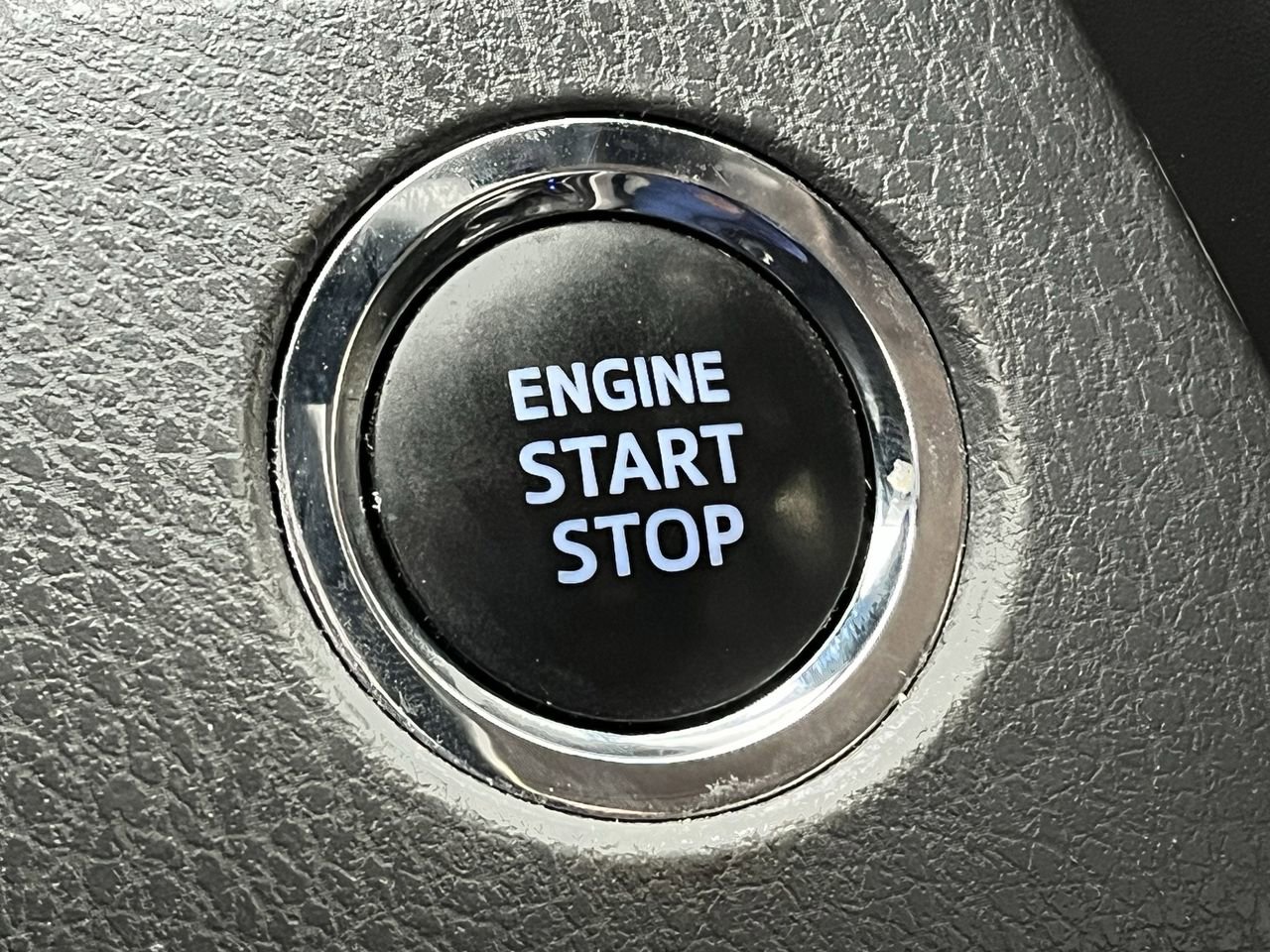 Used 2023 Toyota Camry SE w/ Audio Upgrade Package FWD image 19