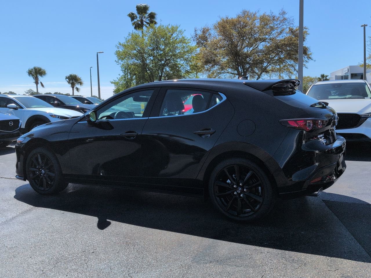 New 2026 MAZDA MAZDA3 Hatchback w/Premium Plus Pkg AWD/4WD image 6
