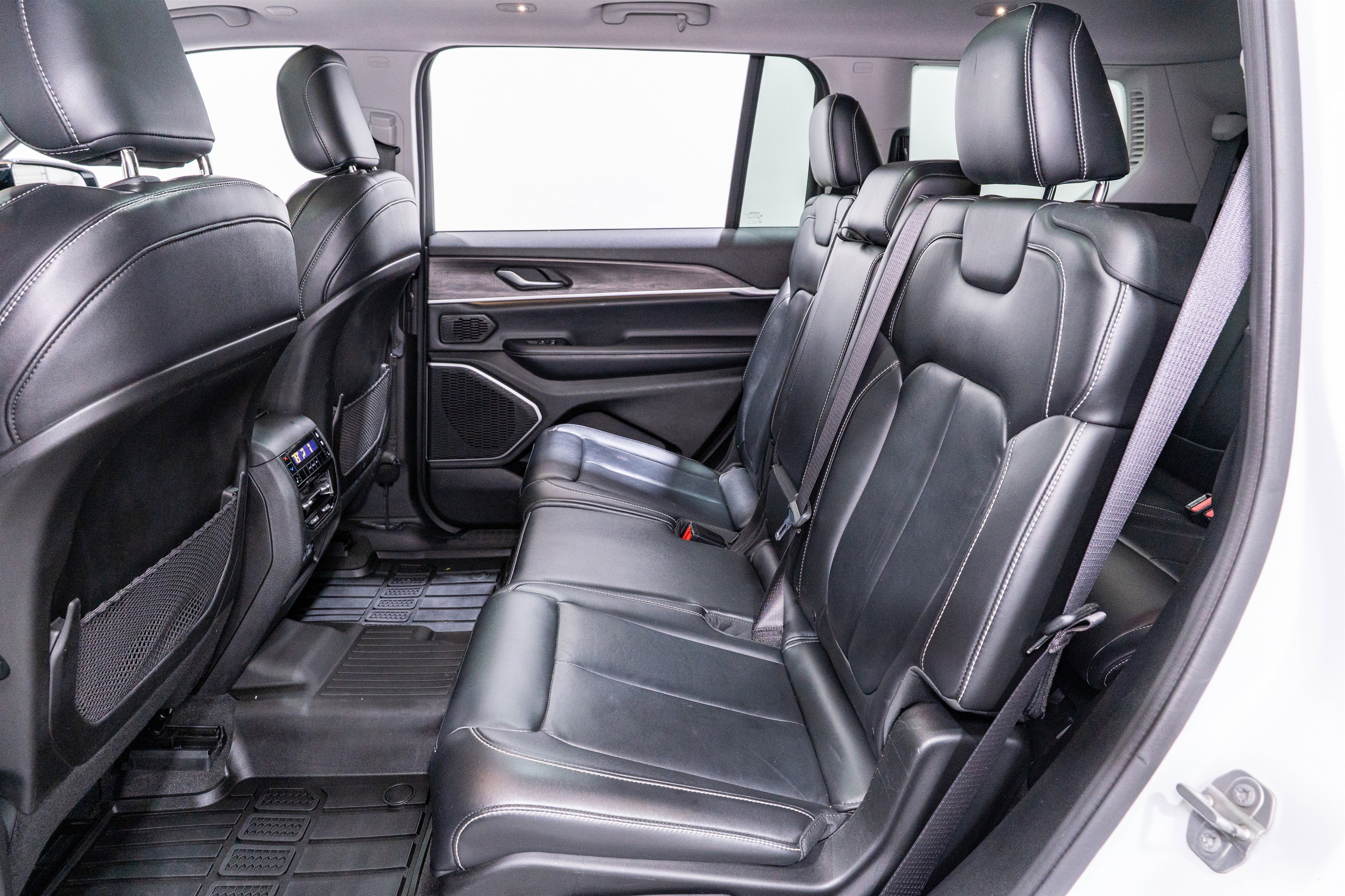 Used 2021 Jeep Grand Cherokee L Limited RWD image 34