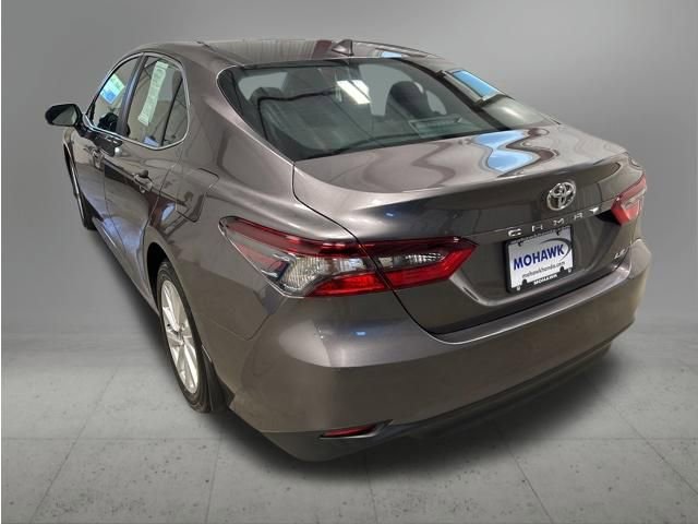 Used 2023 Toyota Camry LE FWD image 3