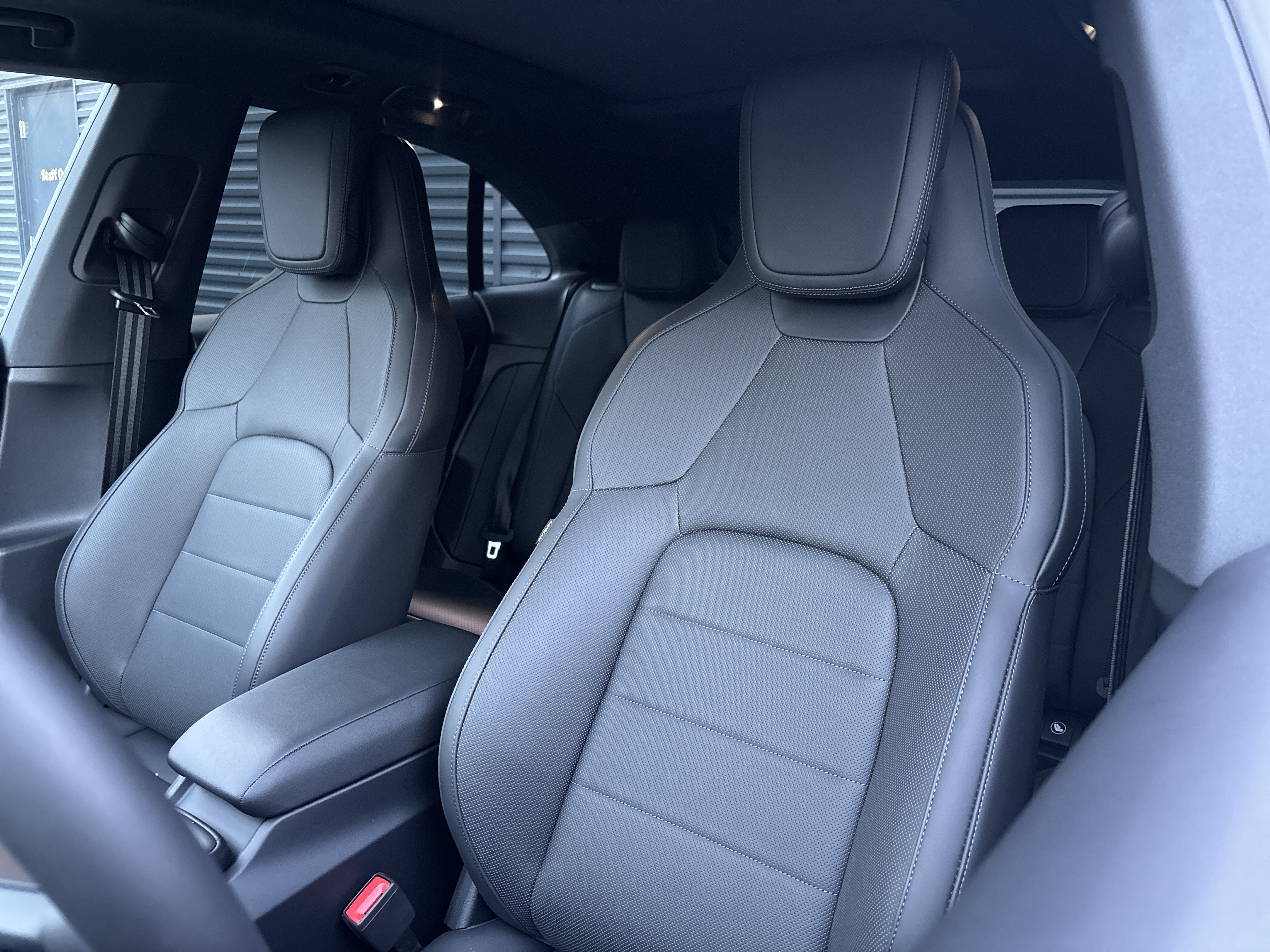 New 2025 Porsche Macan 4 Electric image 12