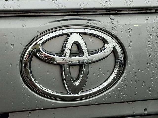 Used 2024 Toyota RAV4 XLE image 30