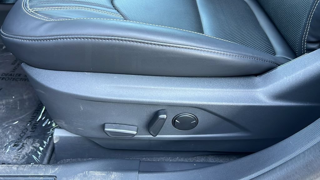 Certified 2025 Ford Mustang Mach-E Premium RWD image 16