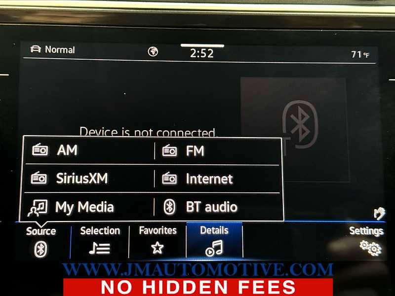 Used 2022 Volkswagen Tiguan SE image 24