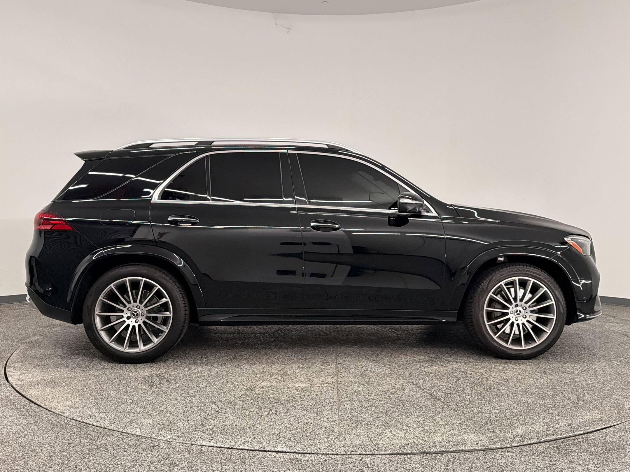 Certified 2024 Mercedes-Benz GLE 350 4MATIC image 7