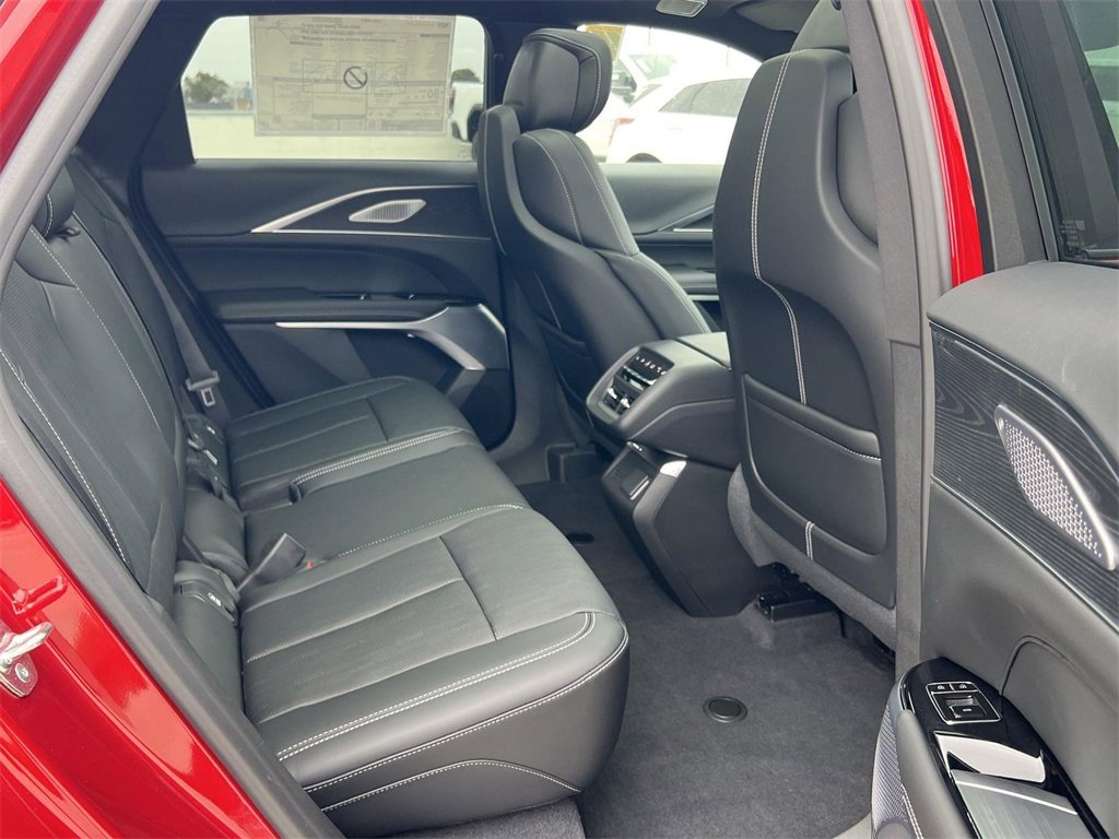 New 2026 Cadillac Lyriq V image 32