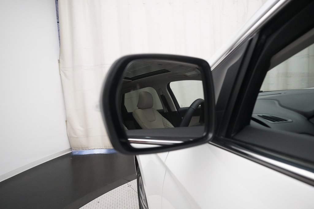 Used 2024 Ford Edge Titanium image 27