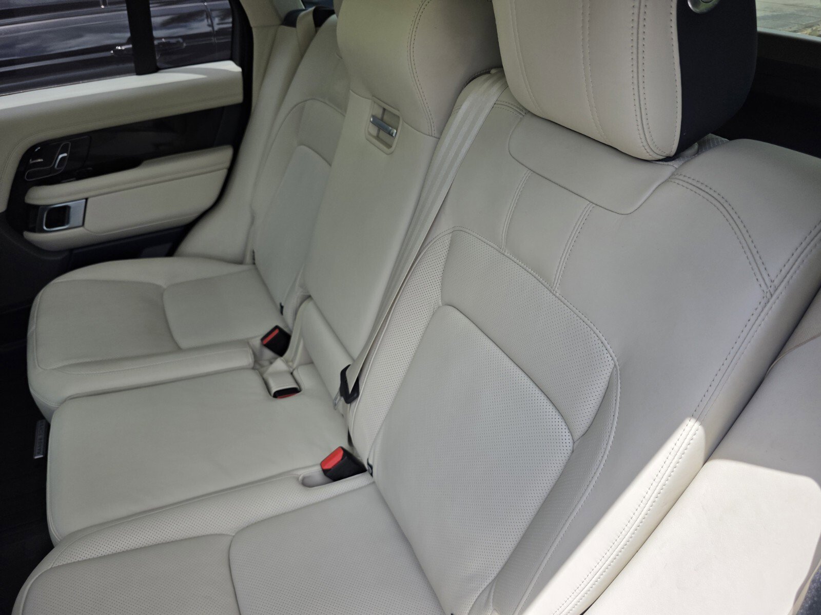 Used 2021 Land Rover Range Rover Westminster Edition image 16