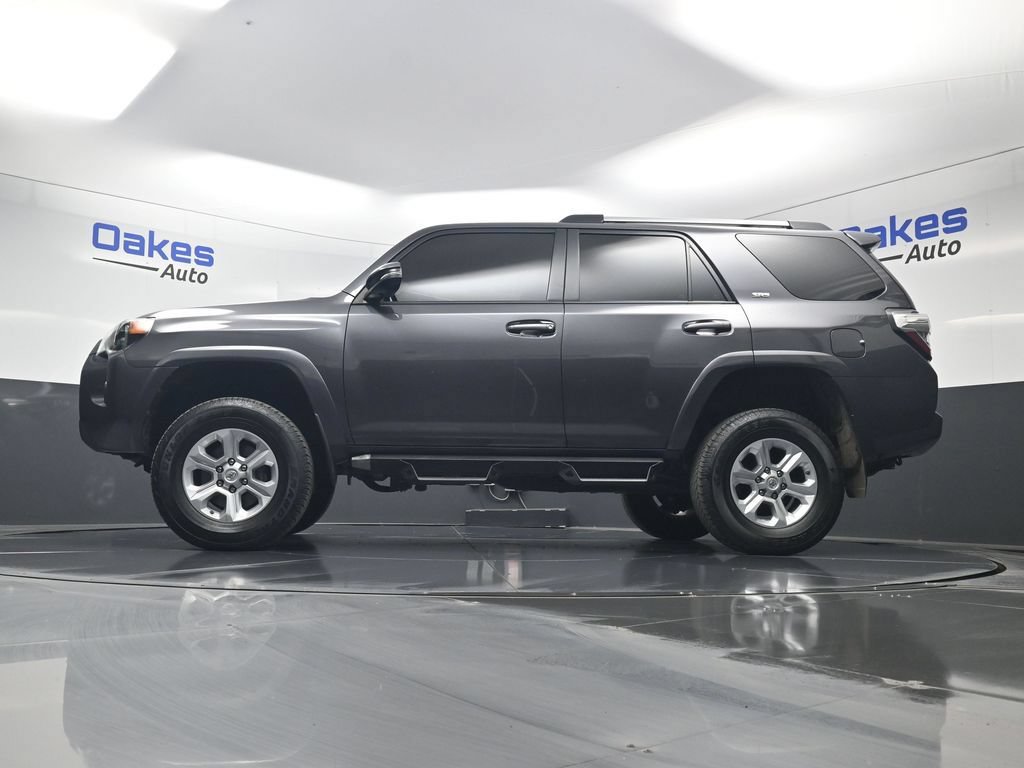 Used 2021 Toyota 4Runner SR5 Premium w/ Moonroof Package AWD/4WD image 45
