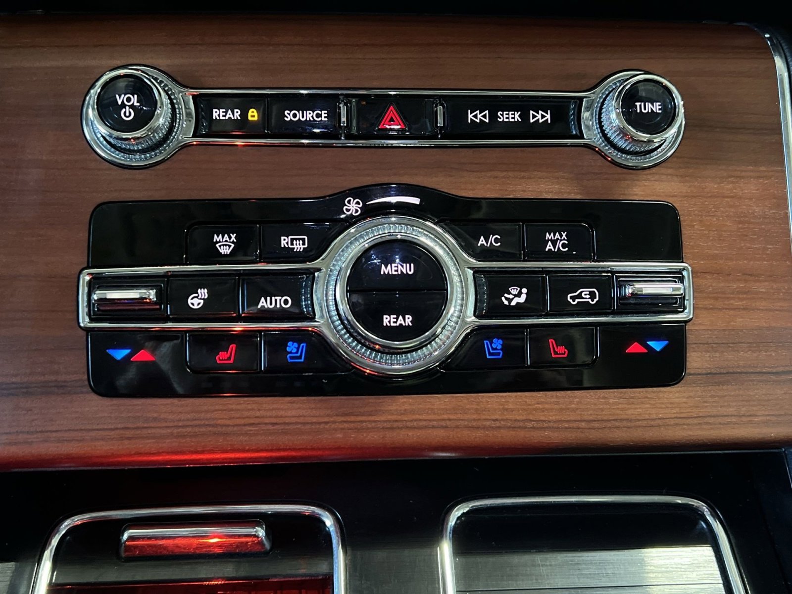 Used 2023 Lincoln Aviator Reserve w/ Equipment Group 201A image 21