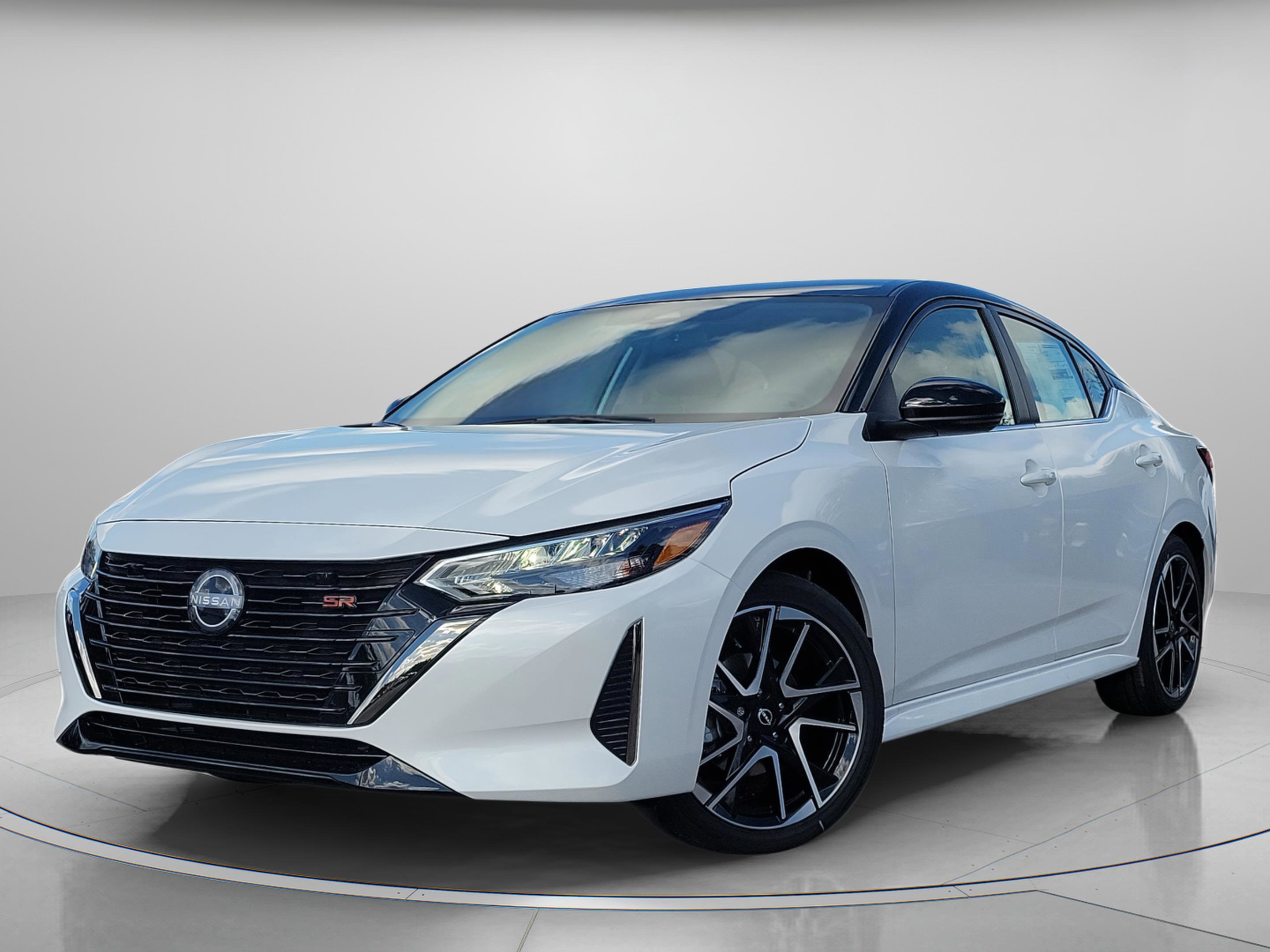 New 2025 Nissan Sentra SR FWD image 2