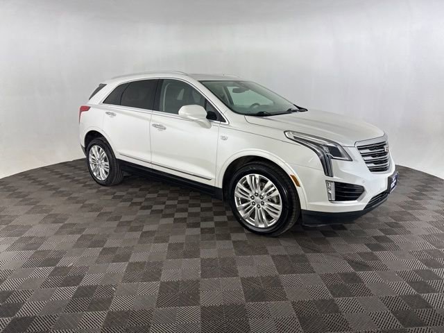 Used 2017 Cadillac XT5 Premium Luxury w/ LPO, Wheel Lock Package AWD/4WD image 3