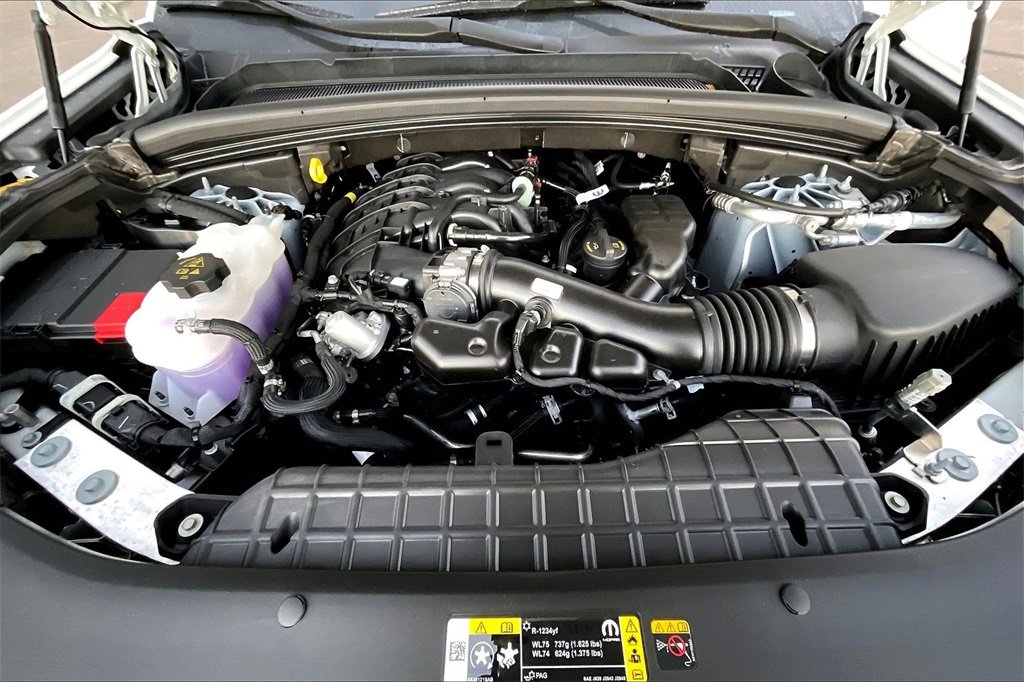 New 2025 Jeep Grand Cherokee Altitude image 11