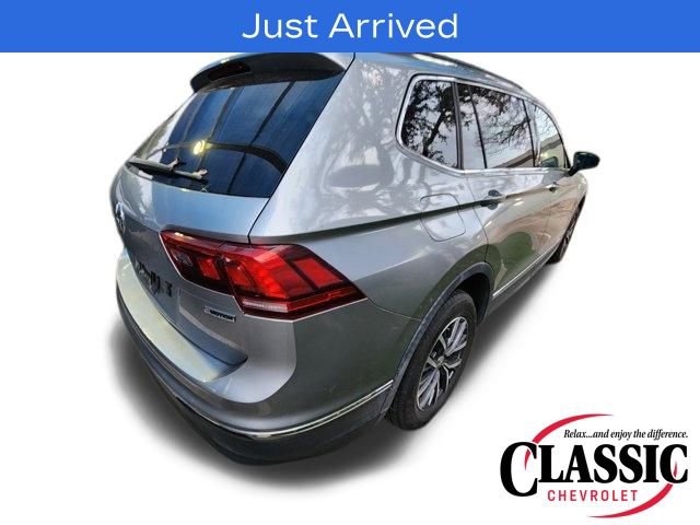 Used 2020 Volkswagen Tiguan SE image 10