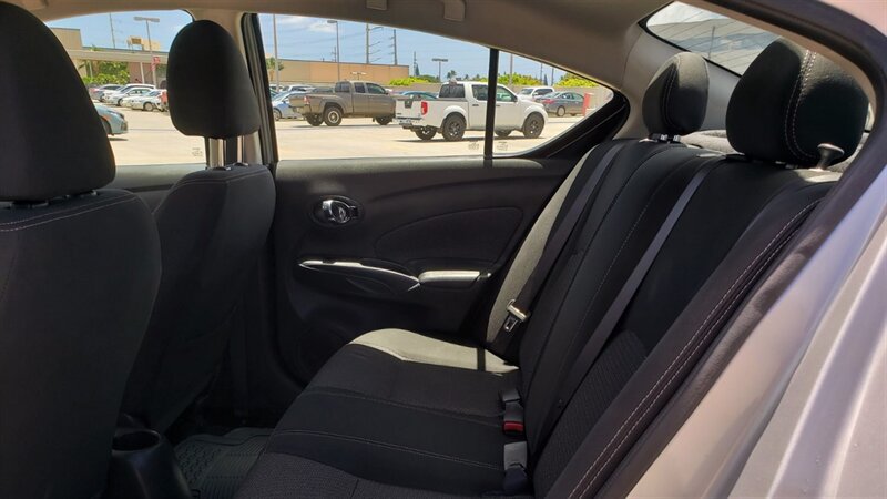 Used 2018 Nissan Versa SV FWD image 11