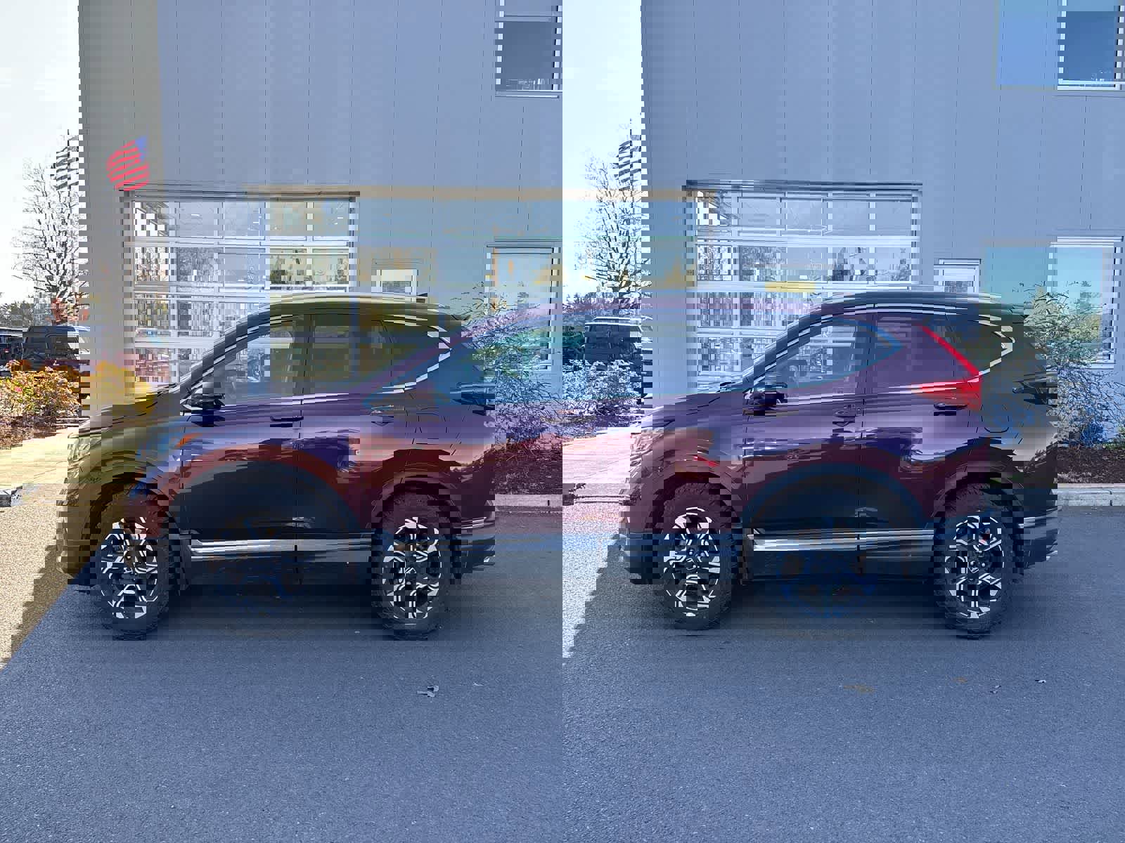 Used 2017 Honda CR-V Touring image 2