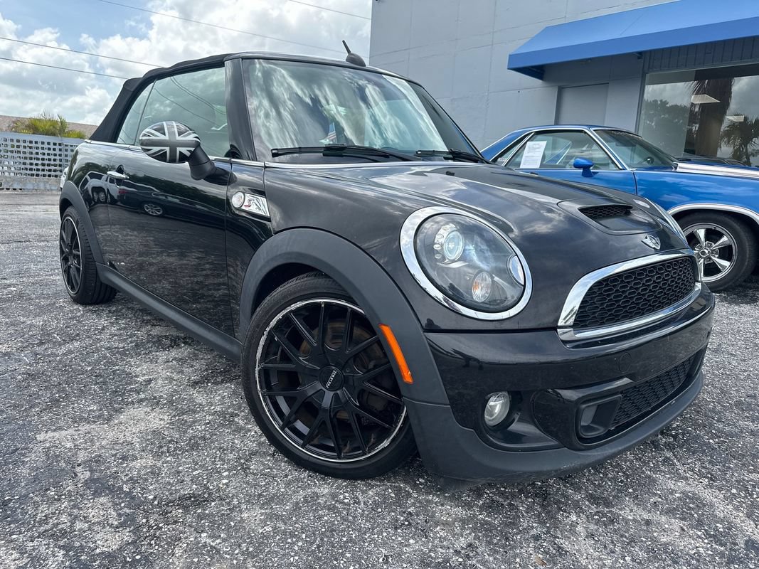 Used 2015 MINI Cooper S FWD image 3