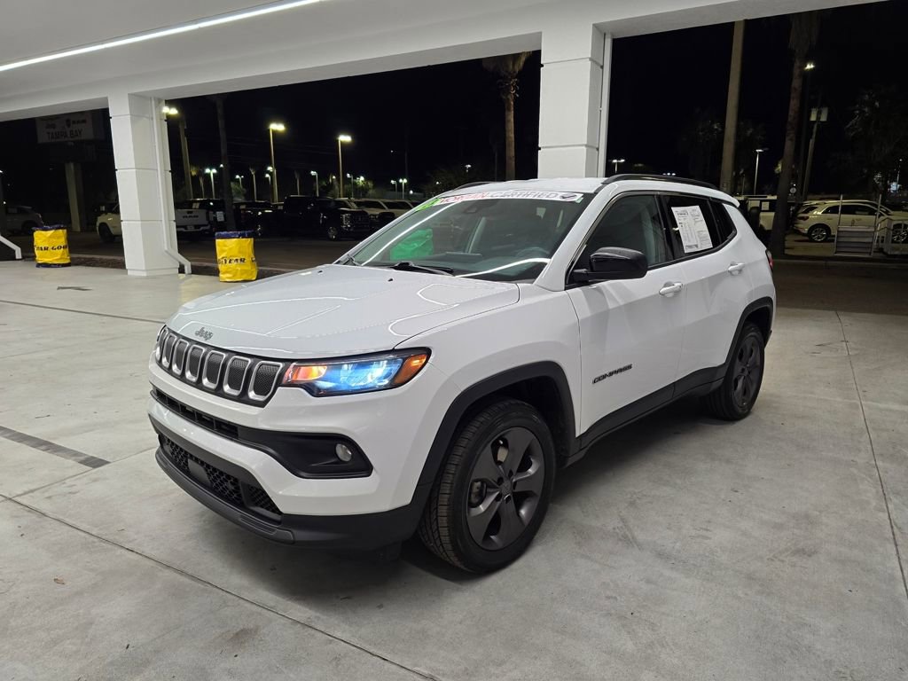 Certified 2022 Jeep Compass Latitude image 2