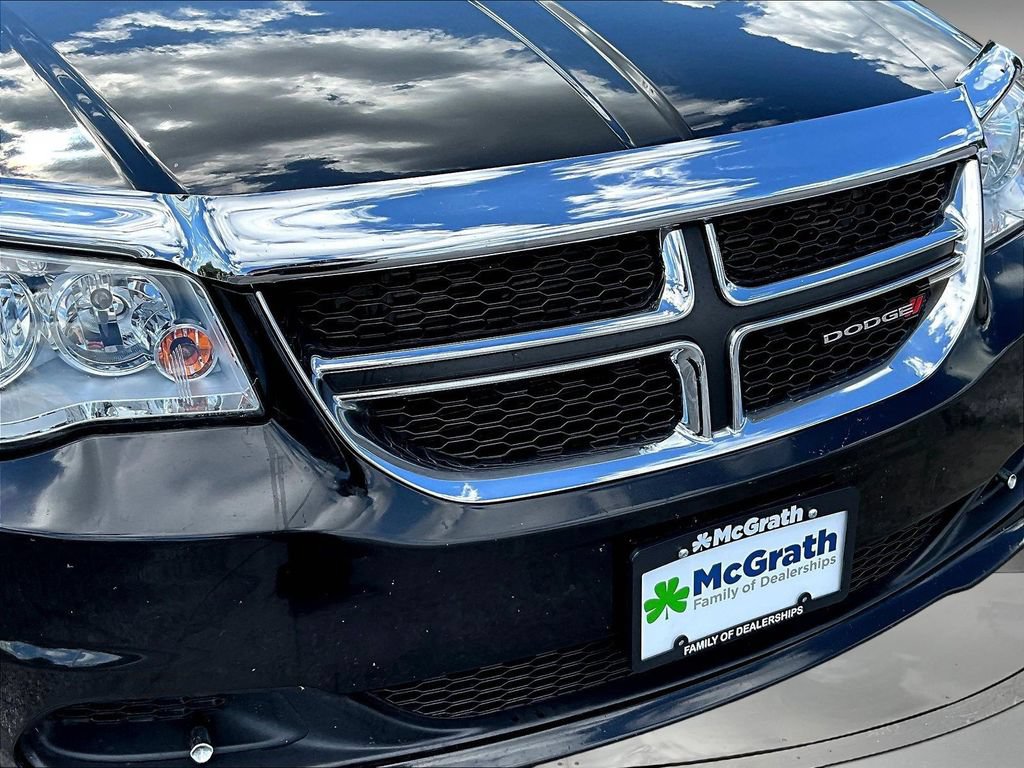 Used 2014 Dodge Grand Caravan SXT FWD image 32