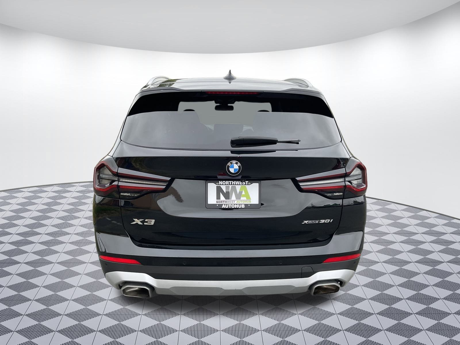 Used 2024 BMW X3 xDrive30i image 4