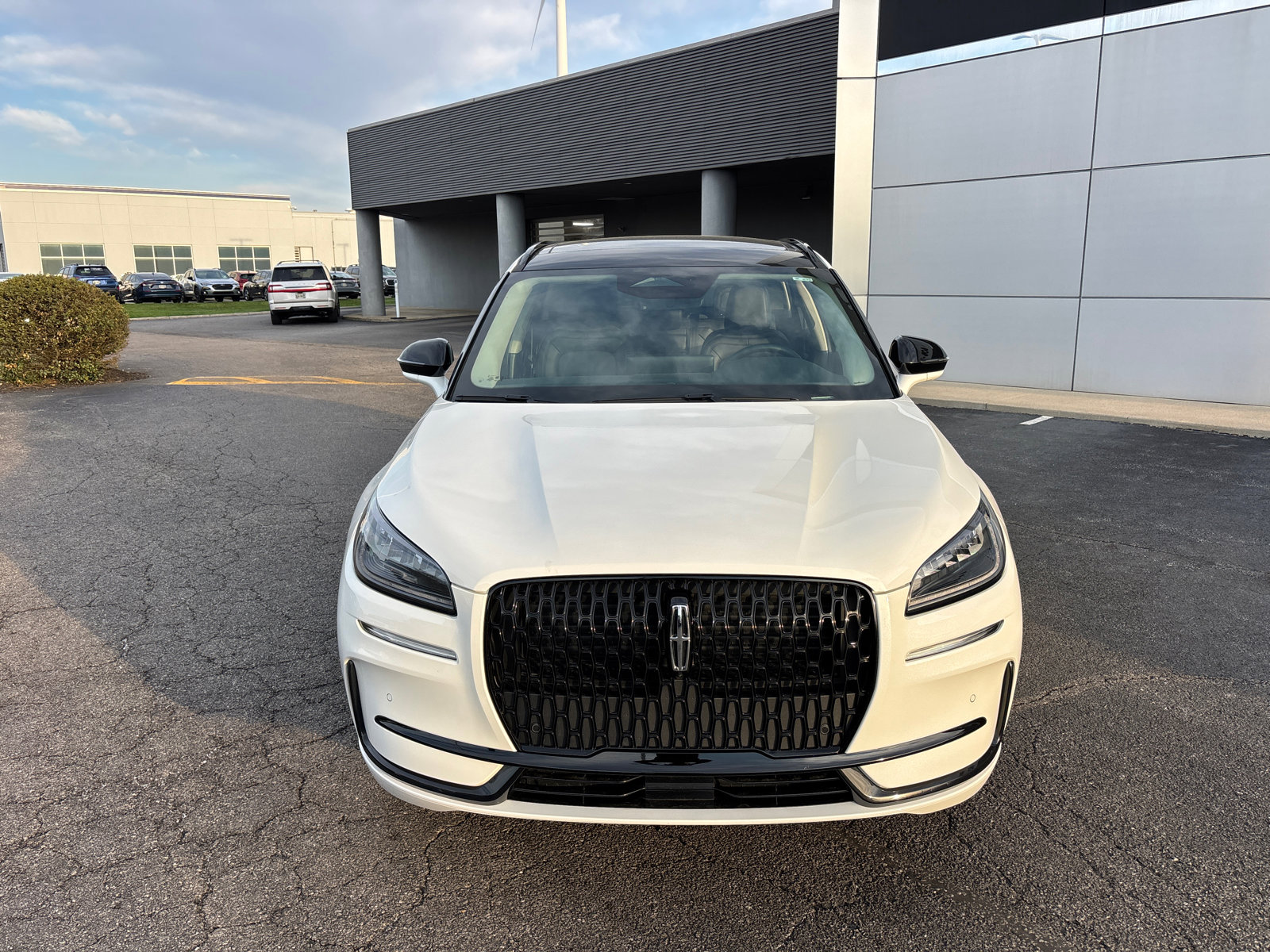 Used 2025 Lincoln Corsair AWD w/ Equipment Group 101A image 2