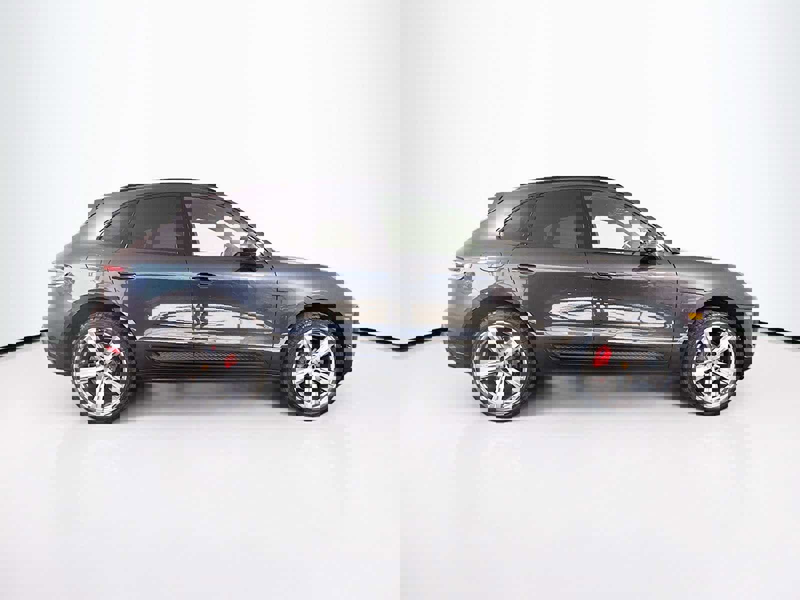 Used 2022 Porsche Macan S image 8