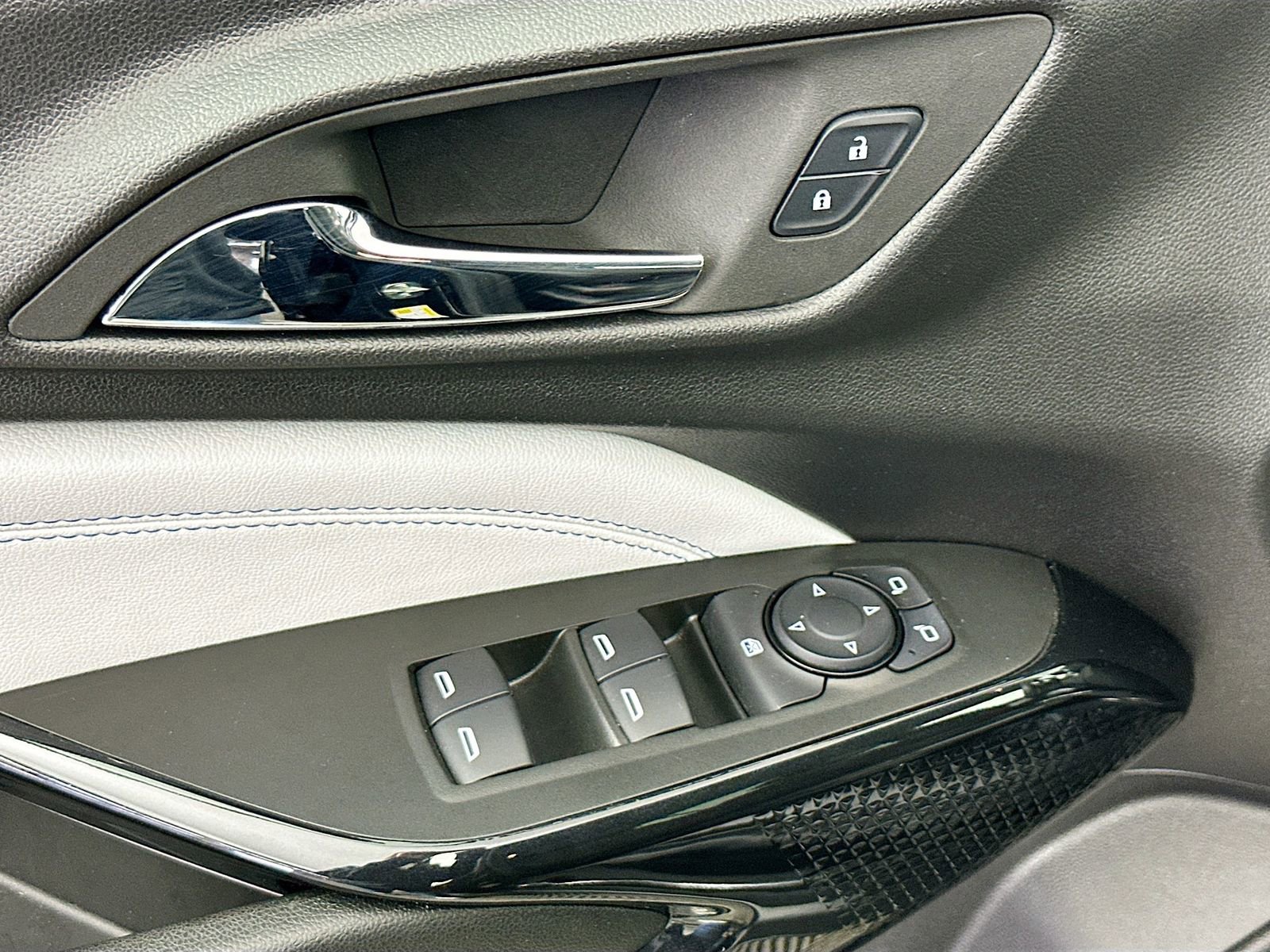 Used 2025 Chevrolet Trax LT image 18