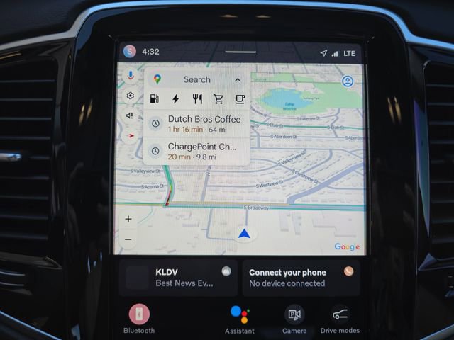 Used 2024 Volvo XC90 T8 Ultimate w/ Lounge Package image 26