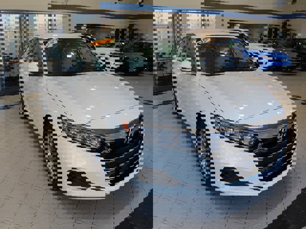Used 2021 Honda Accord LX image 3