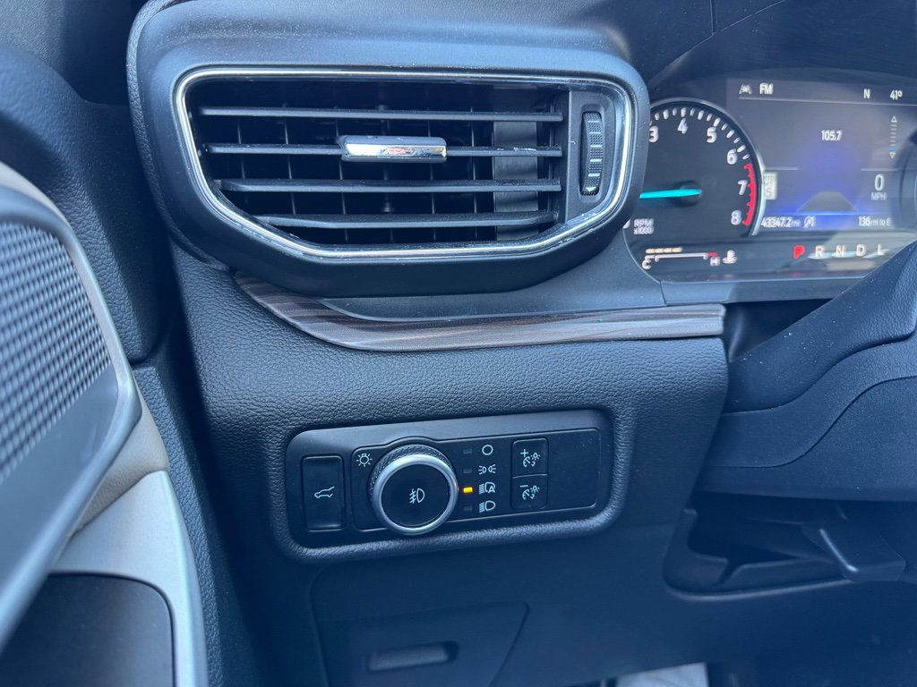 Used 2024 Ford Explorer Limited image 18