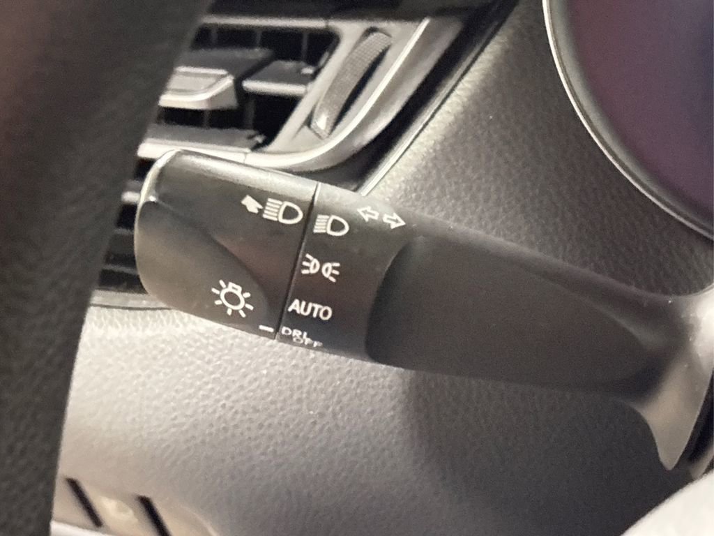 Used 2019 Toyota C-HR LE image 22