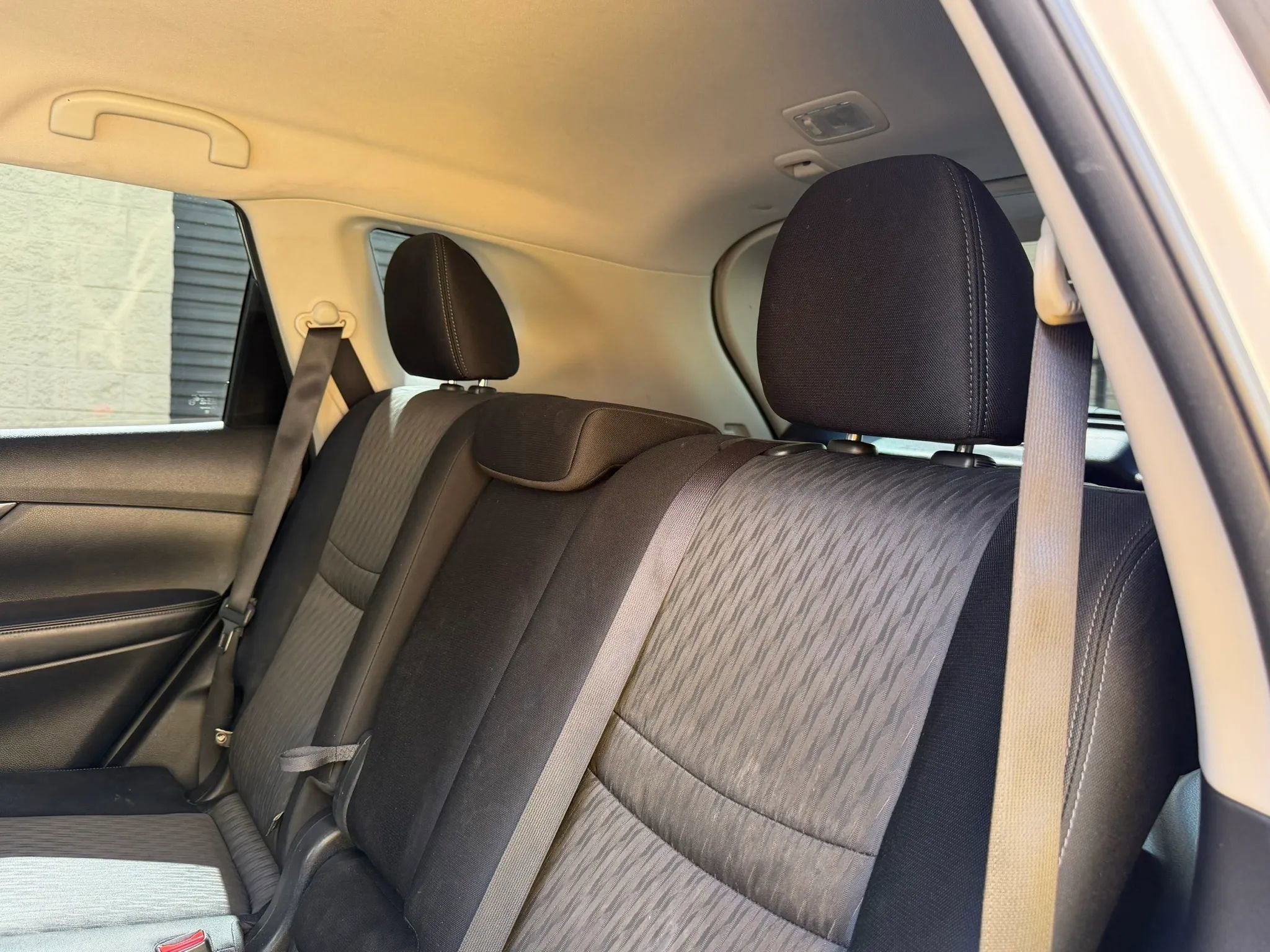 Used 2017 Nissan Rogue S AWD/4WD image 31